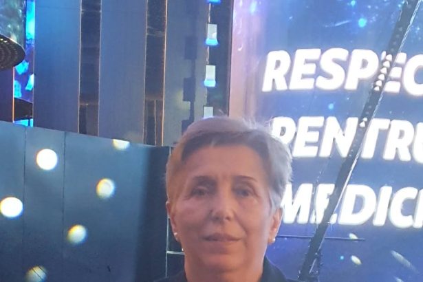 Dr Razvan Couti Dr Radu Elisei si Dr Ecaterina Marica medicii din Bistrita recompensati la Gala Medic pentru Romania