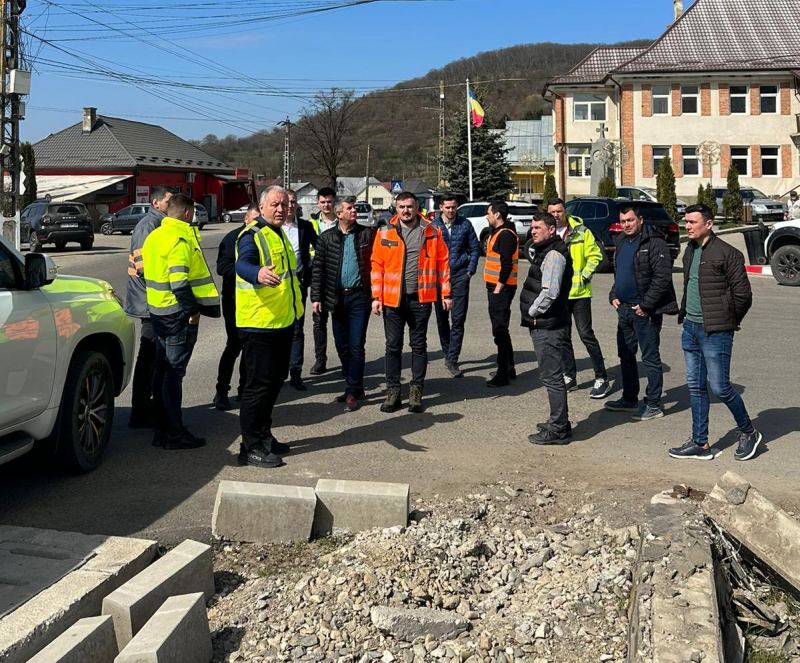 SIEU T Continua modernizarea DJ 154 4 2 km de santuri si rigole din beton precum si trotuare pentru siguranta pietonilor
