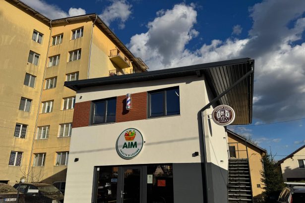 Au parasit Austria si Spania pentru a deveni frizeri acasa la Bistrita la AIM Barber Shop