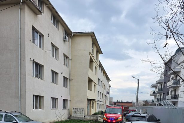 Panica intr un bloc din Bistrita din cauza unui scurtcircuit la o priza