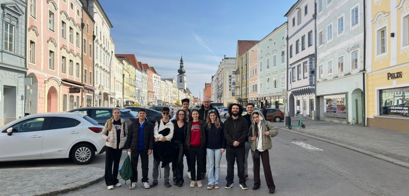 foto video acorduri care transforma vieti o lectie de viata si muzica de neuitat pentru elevii liceului tudor jarda la landesmusikschule wels austria