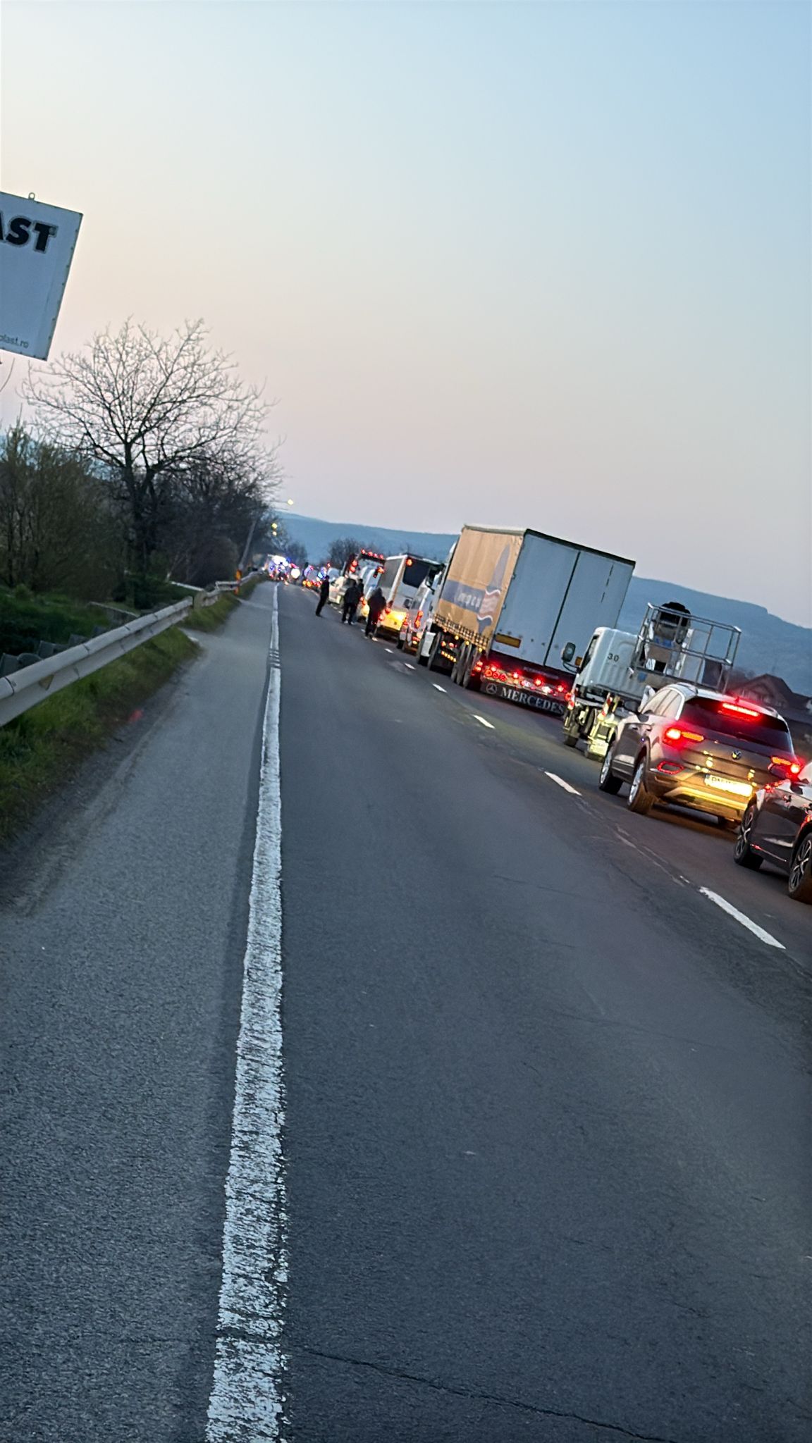 video accident fatal in uriu dupa o coliziune puternica intre o masina si un autobuz