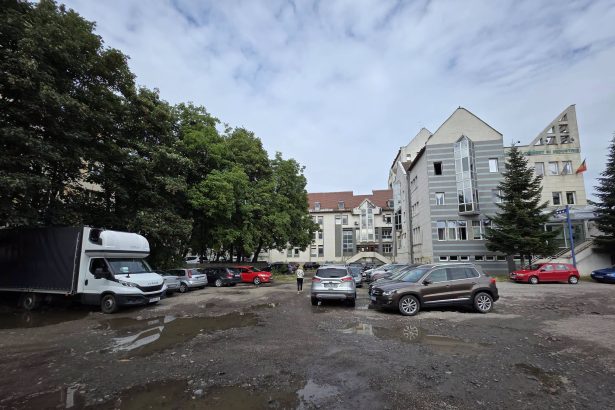FOTO 100 de noi locuri de parcare langa Finante Gabriel Lazany Nu avem timp de pierdut