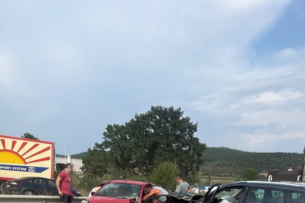 FOTO Accident la Coldeu cu mai multi participanti