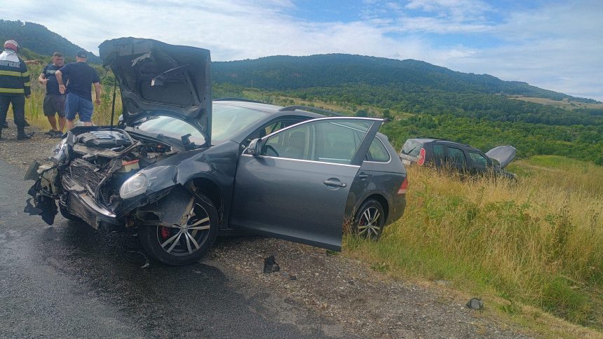 FOTO Accident pe Dealul Targului cu doua persoane afectate