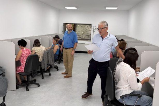 FOTO Examene finale pentru 28 de someri cu sanse de a deveni contabili sau programatori