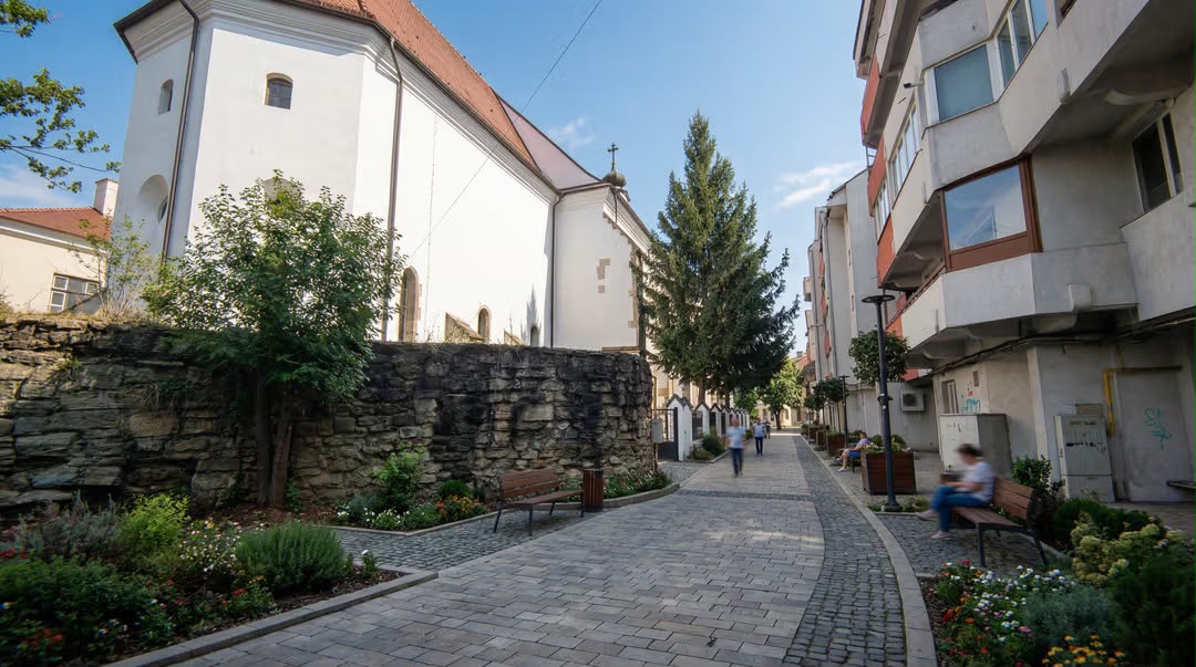 FOTO VIDEO Centrul Vechi ar putea fi extins de la zidul Cetatii din spatele Bisericii de la Coroana Cum percepe Gabriel Lazany