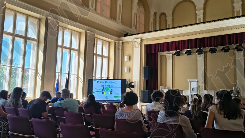 FOTOVIDEO Eco Debate Cup din nou la Colegiul Liviu Rebreanu Dorim sa dezvoltam o comunitate de dezbateri la Bistrita