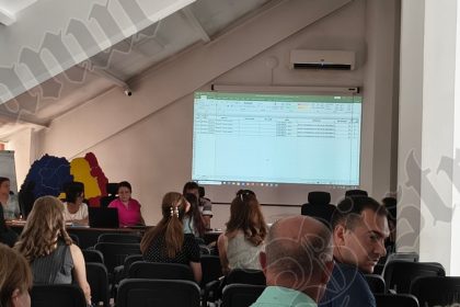Foarte puine locuri de munc disponibile foarte muli candidai Cel puin 10 profesori i doresc s se mute n alte judee pentru a gsi un loc de munc