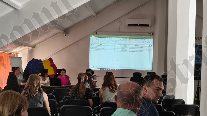 Foarte puine locuri de munc disponibile foarte muli candidai Cel puin 10 profesori i doresc s se mute n alte judee pentru a gsi un loc de munc