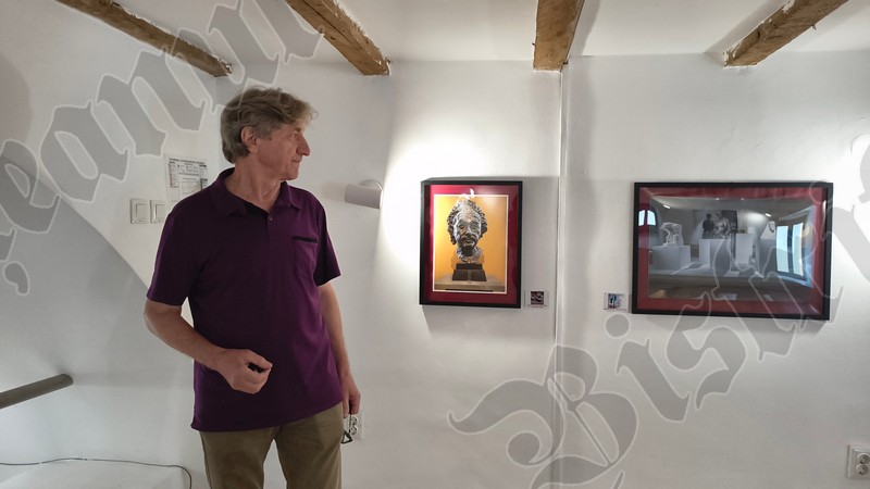 Muzeele din Europa la Bistrita Artistul Sever Moldovan ne prezinta o calatorie vizuala impresionanta prin marile galerii ale lumii La muzeu iti dezvolti cu adevarat creativitatea