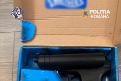 video un tanar din ploiesti si a aduce iubita la munca in bistrita nasaud cand nu il asculta o batea si o arsese cu tigara
