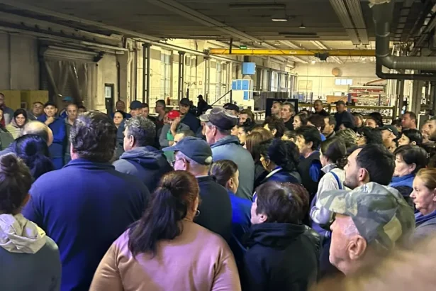 Angajații RAAL protestează: Cer salariile restante! „Astăzi vom face o plată!”