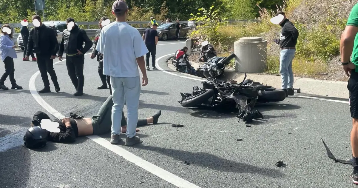 Doi motocicliști din Bistrița, răniți ieri într-un accident pe DN 18, în Pasul Gutâi