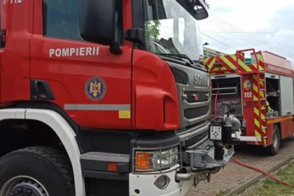 Incendiu la o casă din Fântânița: o persoană cu arsuri la față