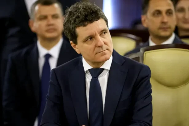 Nicușor Dan semnează la Bistrița decretul de numire a lui Siegfried Mureșan