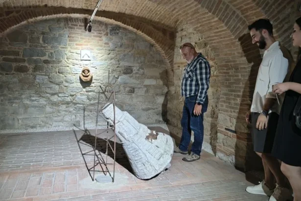 Sculptorul Adrian Piorescu, la Bistrița: „Cât de mare este orgoliul nostru?”