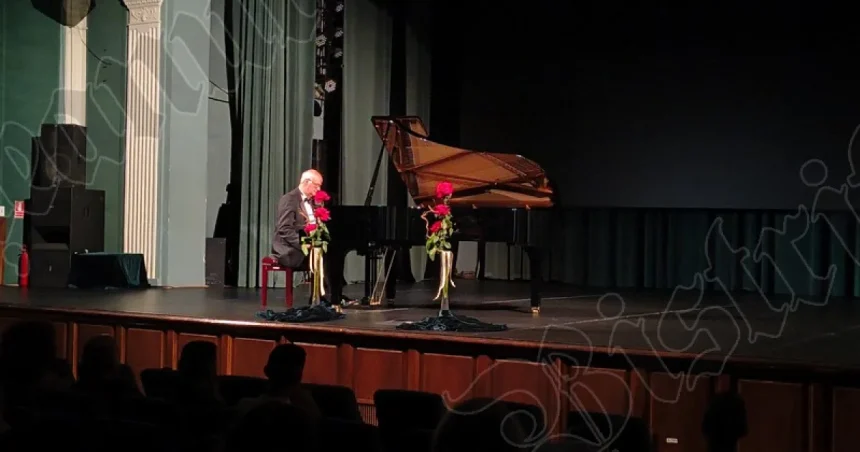 Variațiunile Goldberg, interpretate emoționant de Viniciu Moroianu la Bistrița