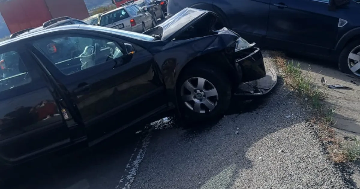Accident cu trei mașini pe DN 17, în Groapa Sărății