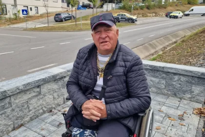 Bistrițean în scaun cu rotile a sfințit punctul de belvedere amenajat de Primărie