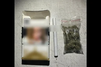 Fată de 17 ani, prinsă cu droguri în Parcul Mare