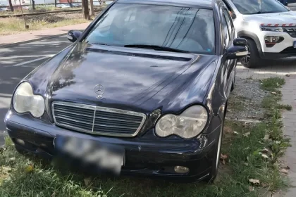 FOTO – Comoditatea costă! Zeci de bistrițeni amendați după ce au parcat pe spații verzi
