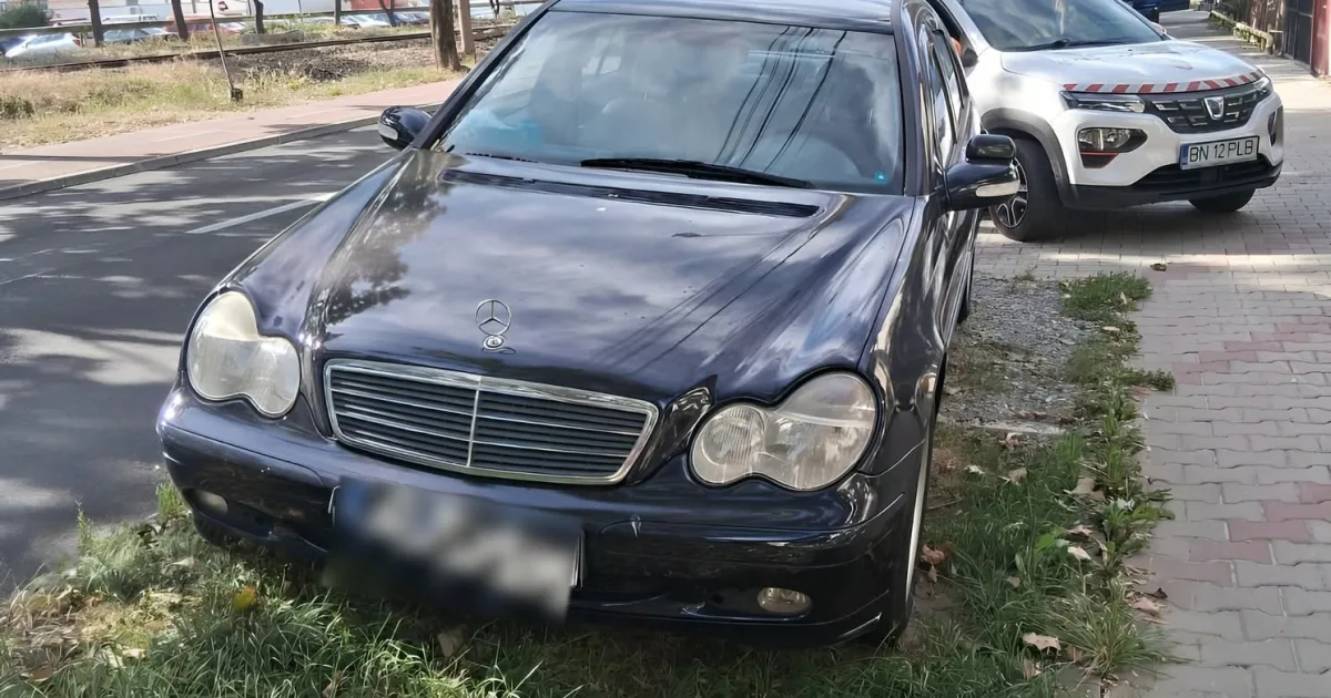 FOTO – Comoditatea costă! Zeci de bistrițeni amendați după ce au parcat pe spații verzi